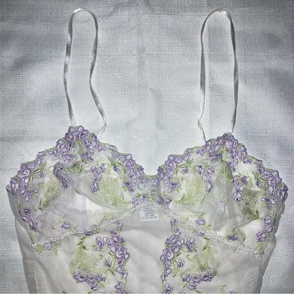 White Floral Thong Bodysuit - Picture 4 of 6